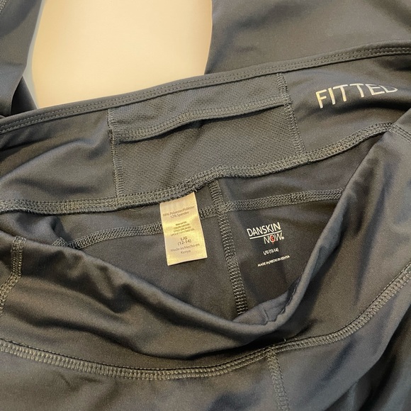 DANSKIN Capri Athletic Bundle Large - Picture 4 of 7